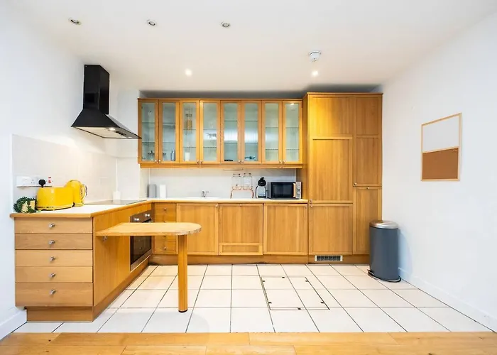 Beautiful Apartment With Spacious Garden - Earl\'S Court