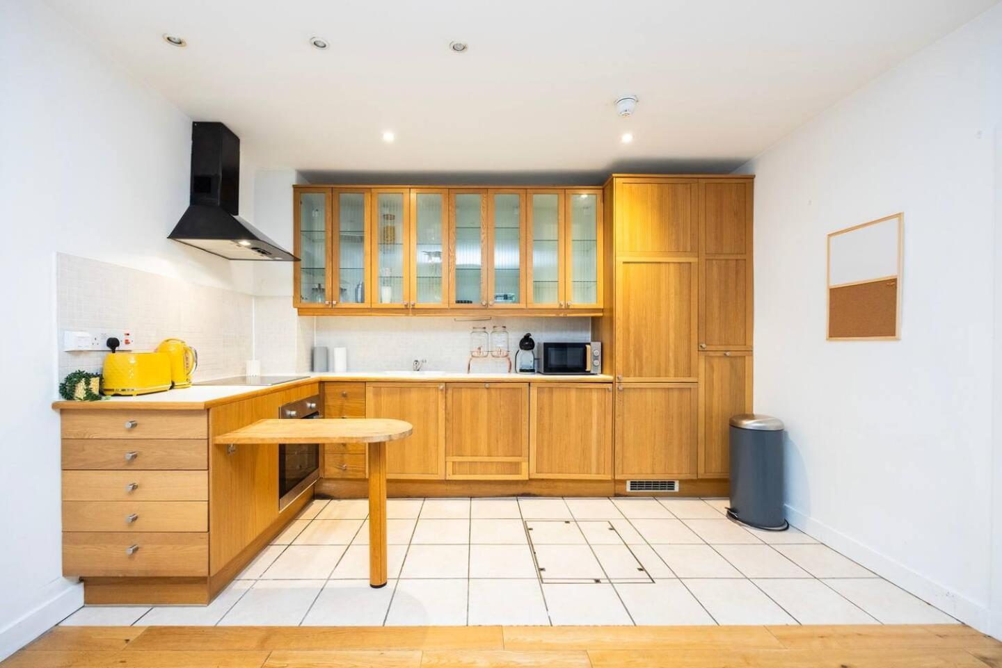 Beautiful With Spacious Garden - Earl's Court Londen