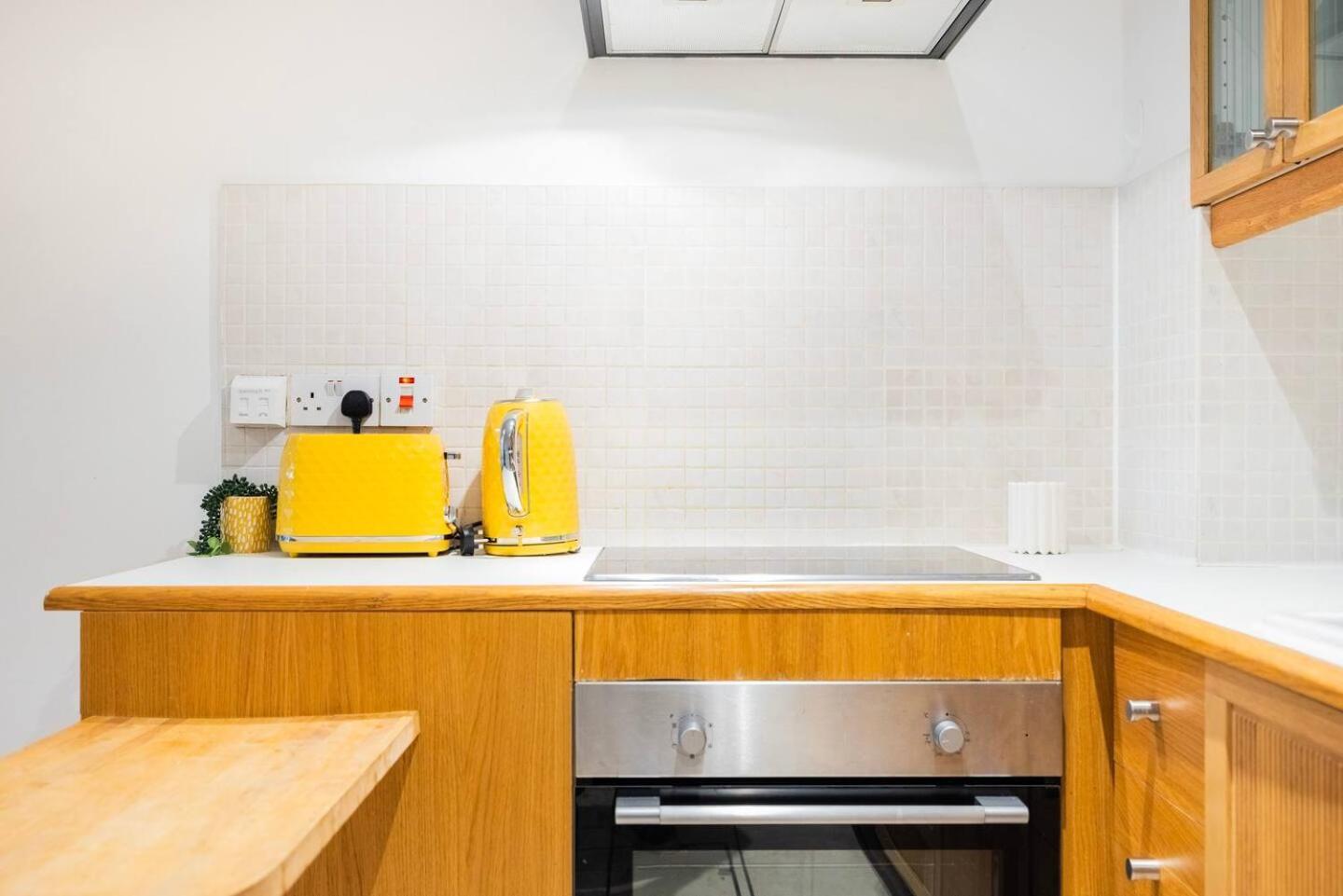 Vakantiehuis Beautiful With Spacious Garden - Earl's Court *