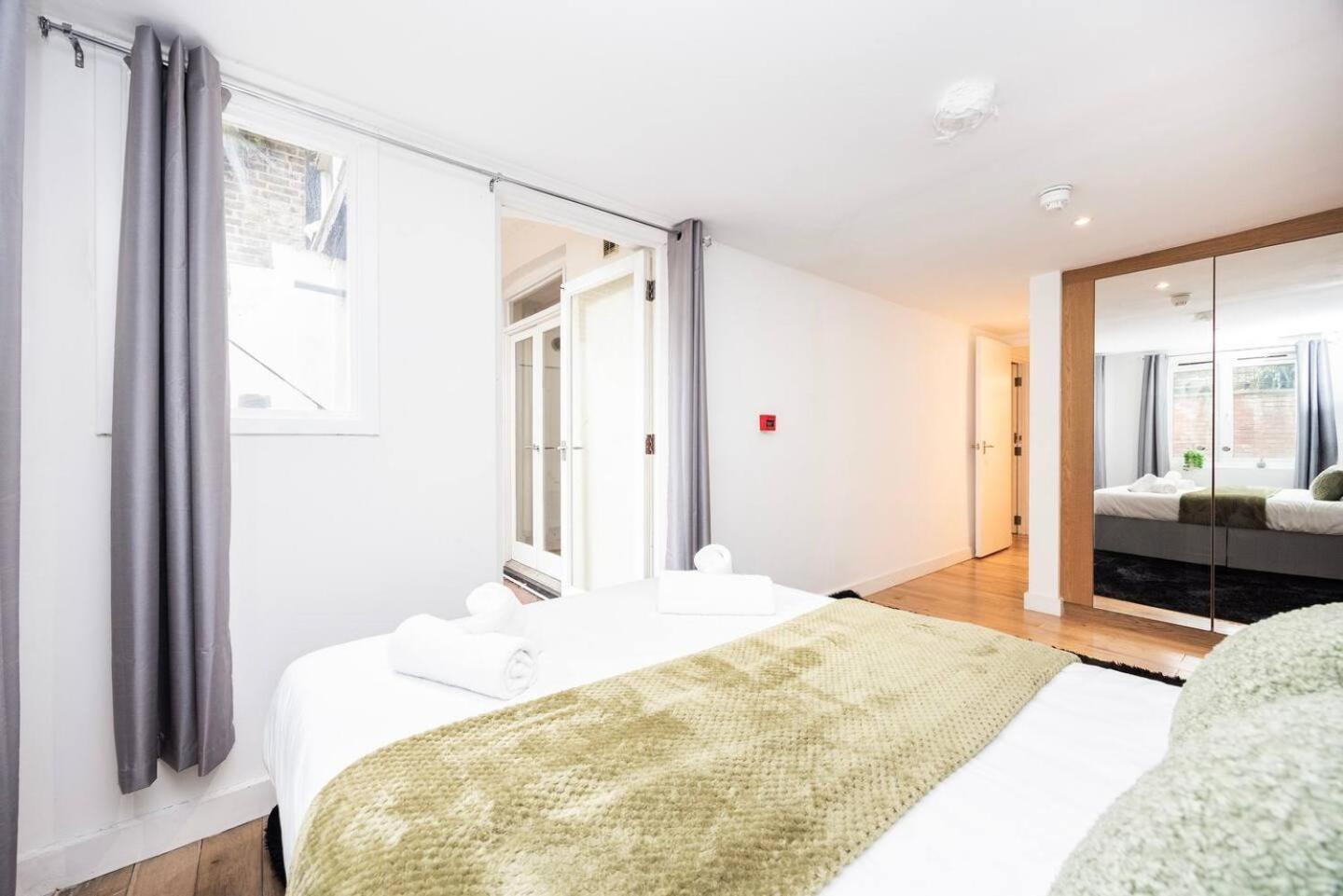Beautiful With Spacious Garden - Earl's Court * Londen