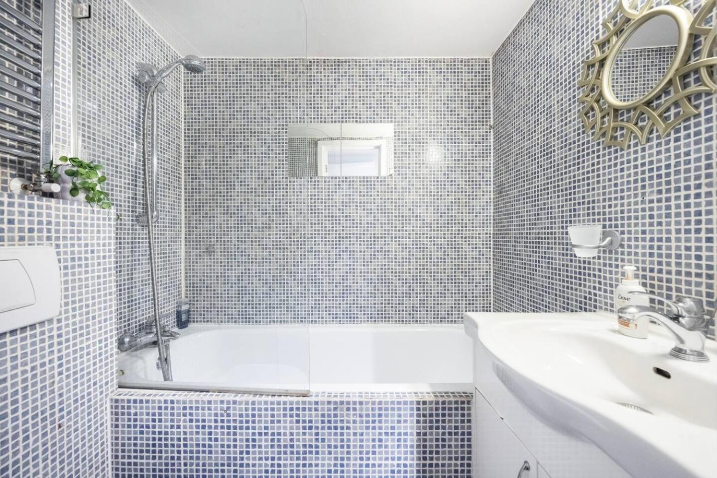 Beautiful With Spacious Garden - Earl's Court Vakantiehuis *